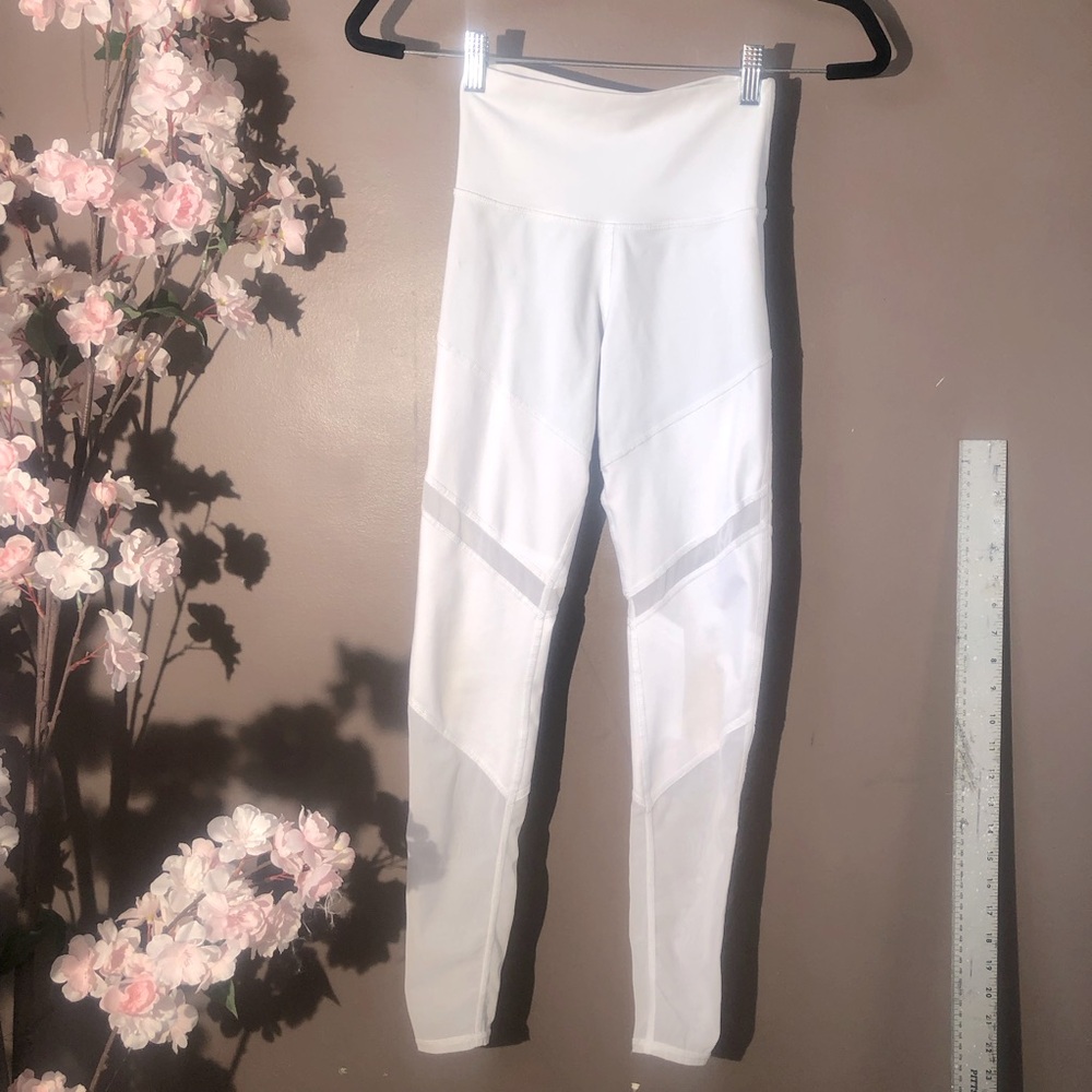 Alo white workout gym yoga compression legging tights